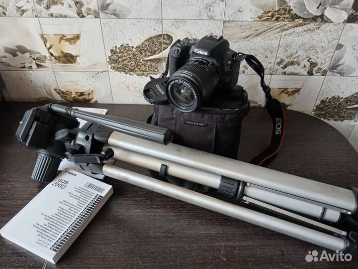 Фотоаппарат canon200D EOS