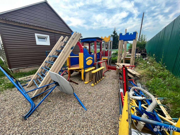 Детское игровое оборудование и площадки б/у