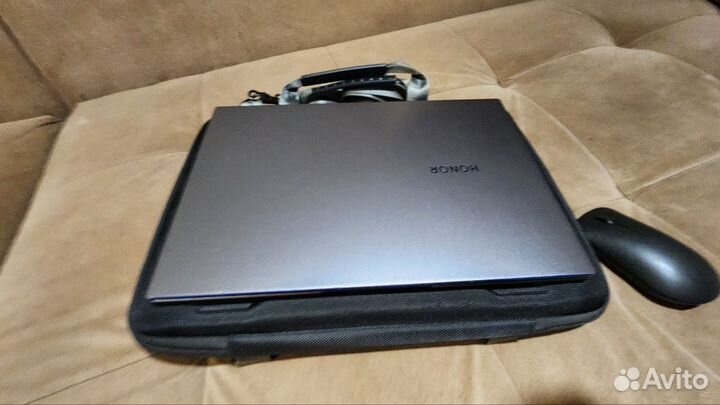 Ноутбук Honor magicbook 14 ryzen 5 3500u Vega 8