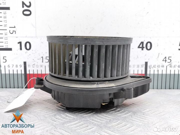 Моторчик печки Audi A4 B7 2004 8E1820021E