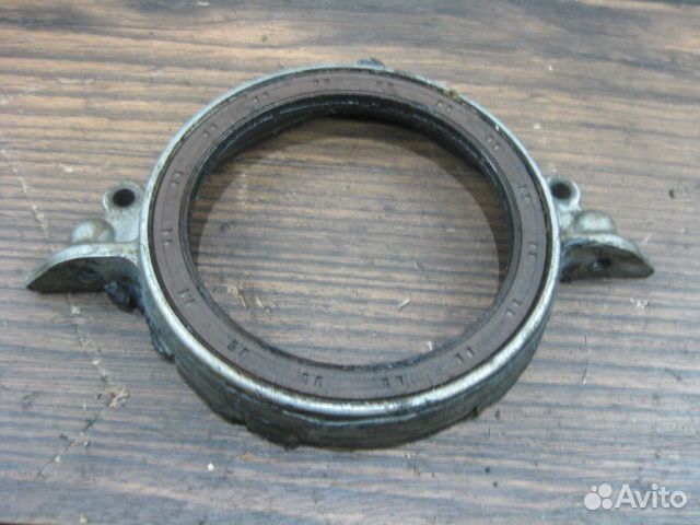 Крышка коленвала задняя Mitsubishi Pajero Sport I