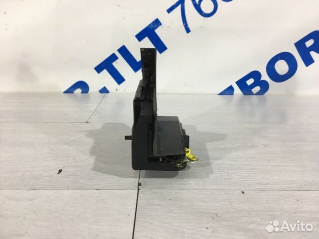 Замок двери передний левый renault sandero 2 1.2 м