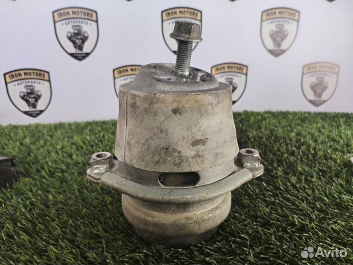 Подушка двигателя левая Porsche Cayenne 957 2010