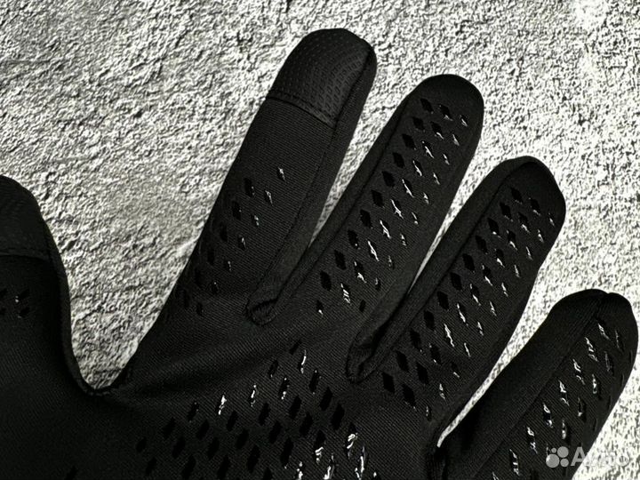 Перчатки Nike Therma fit