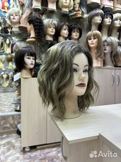 Парики,стрижка,хвосты,шиньоны,накладки