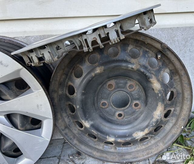 Диски r16 на Toyota corolla (без колпаков)