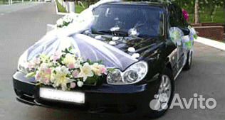 Свадебное украшение для машины цветы