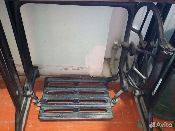 Швейная машина Подольск ножная