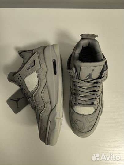 Nike Air Jordan 4 Retro Kaws