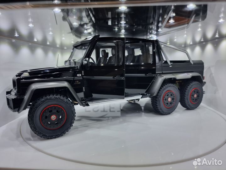 Модель Mercedes G63 AMG 6x6 2013 1:18 AutoArt