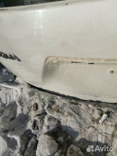 Дверь багажника Toyota Aqua NHP10