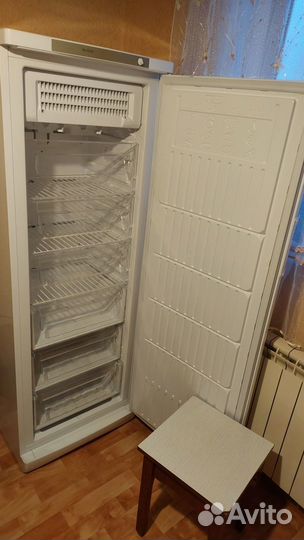 Морозильный шкаф