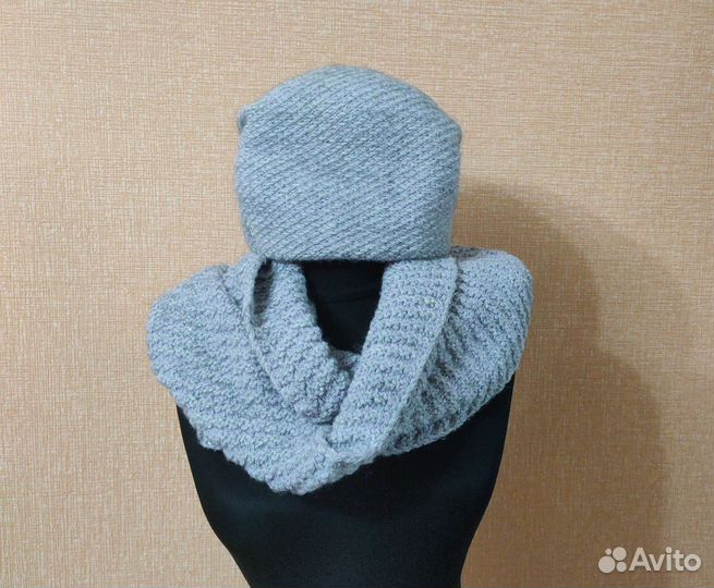 Комплект шапка и шарф женский б/у