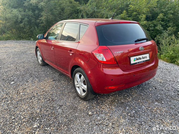Kia Ceed 2.0 AT, 2011, 183 000 км