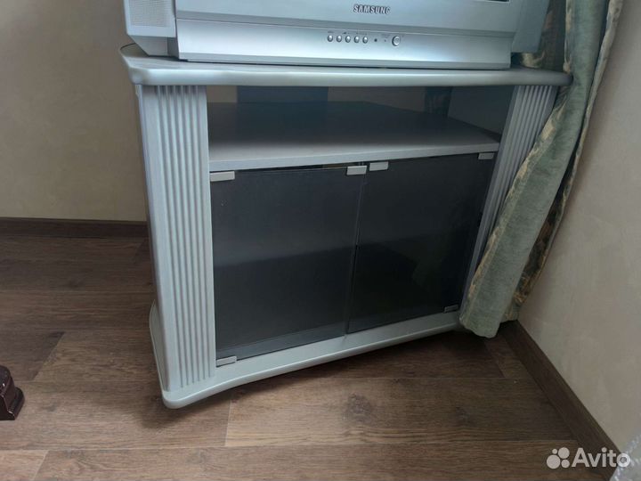 Тумба под телевизор