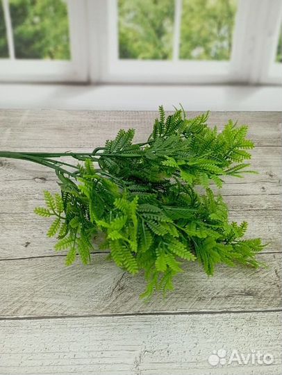 Искусственная зелень для букетов