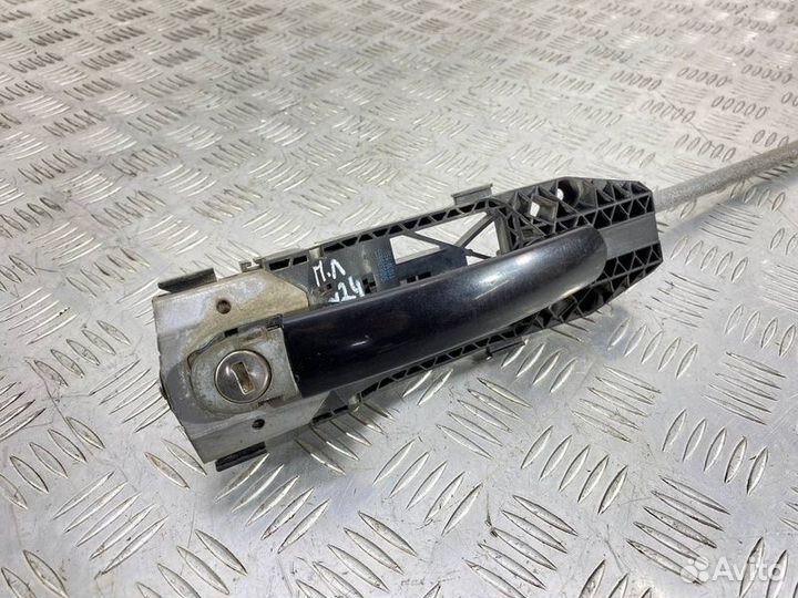 Ручка двери внешняя передняя левая Volkswagen