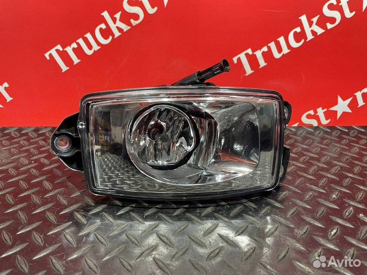 Фара противотуманная левая Renault T