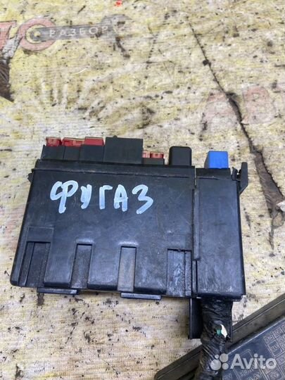 Блок предохранителей Nissan Fuga Y50 VK45DE 2007