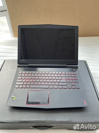Игровой ноутбук-Lenova Legion y520