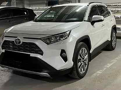 В разборе Toyota RAV4 (XA50)