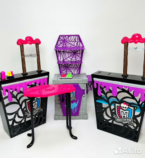 Мебель для кукол monster high б/у
