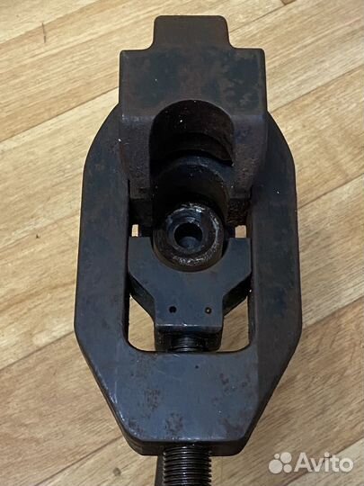 Приспособление для установки сайлентблоков. СССР