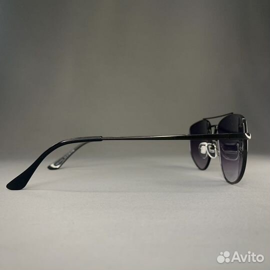 Солнцезащитные очки Ray ban