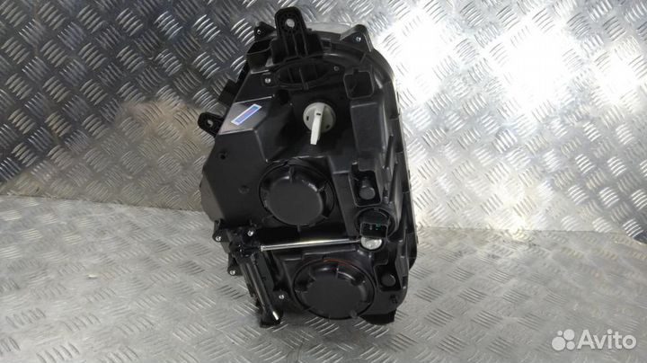 Фара Hyundai Santa Fe (2012-2020)