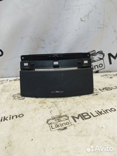 Бардачок центральной консоли Mercedes W221 Rest
