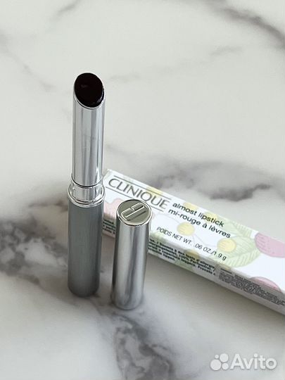 Помада бальзам clinique Black Honey