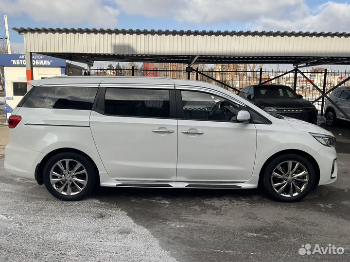 Kia Carnival 2.2 AT, 2018, 121 623 км