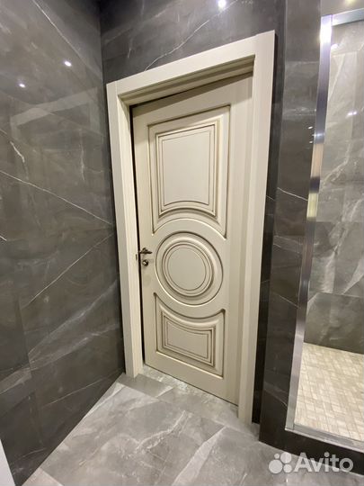 Двери из массива с коробкой наличниками