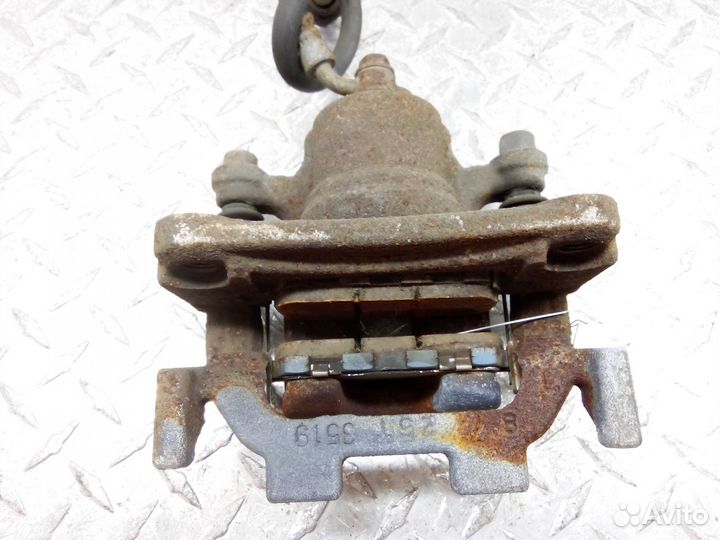 Суппорт задний правый Infiniti JX JX (L50) 2012