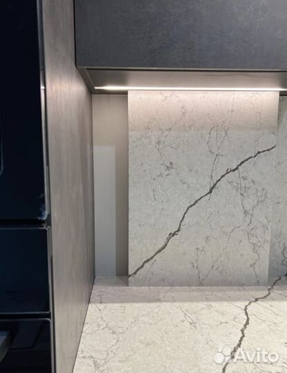 Столешница из Кварцевого агломерата. Камень