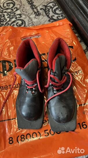 Лыжные ботинки 33