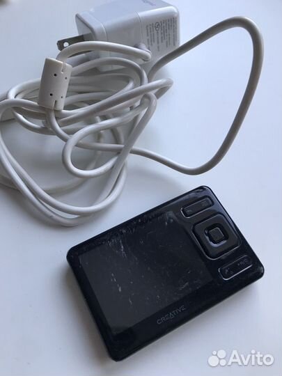Плеер Creative Zen с зарядным устройством