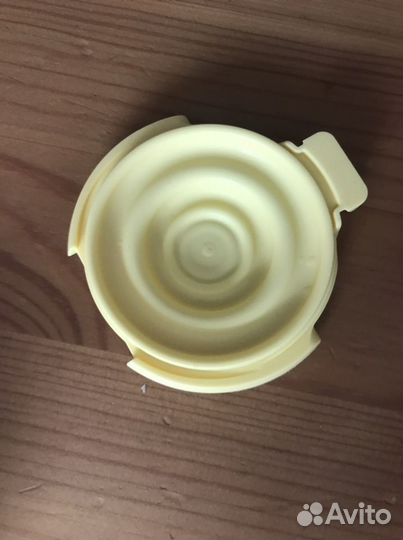 Молокоотсос электрический Medela 3 шт. на запчасти