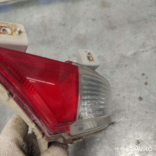 Фонарь противотуманный задний правый Mitsubishi