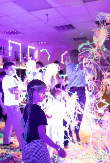 Аниматоры. Игровая комната. Хим шоу. Неоновое шоу
