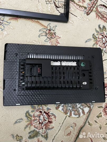 Экран на camry 75