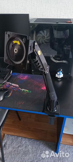 Кронштейн для монитора