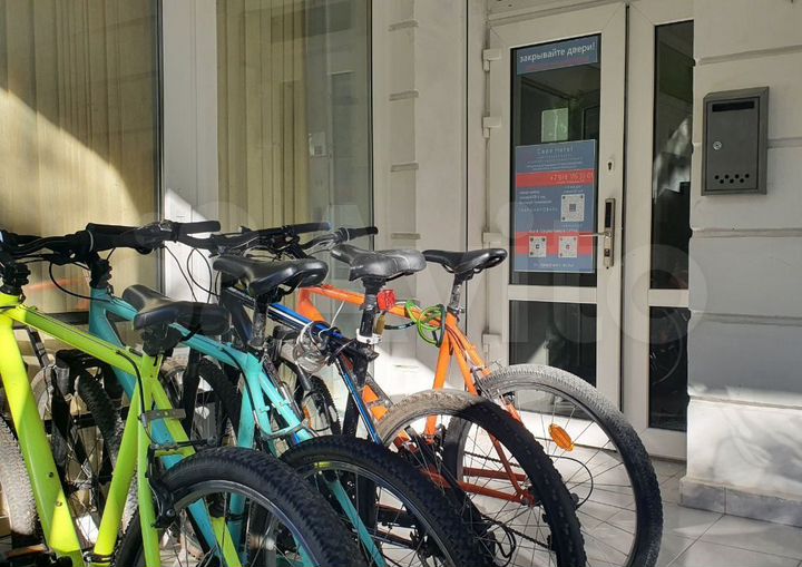 Комната 100 м², 2/4 эт.