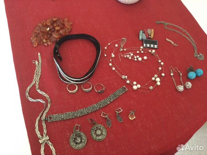 Украшения для женщин