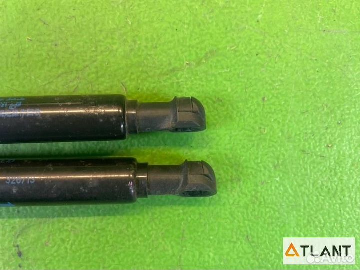 Амортизатор капота передняя nissan skyline