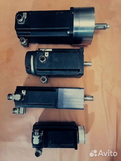 Шаговые двигатели