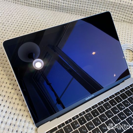 MacBook Pro 13 2017 i5 / 8Gb / 256Gb / 43 цикла