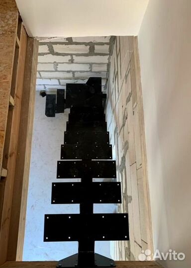 Лестничиный металлокаркас