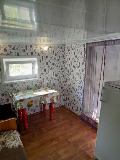 Дом 30 м² на участке 5 сот.