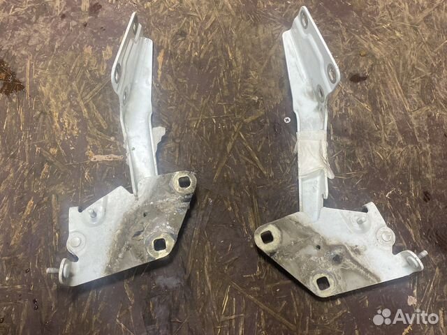 Петля капота Renault fluence 2009-2017